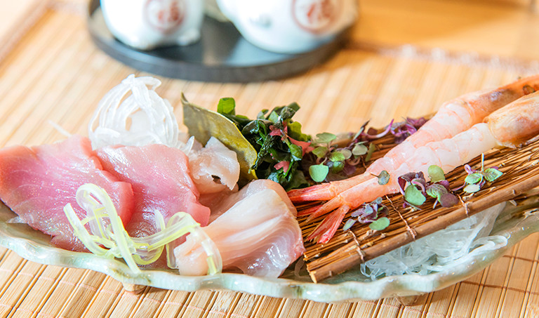 季節の新鮮な魚をどうぞ